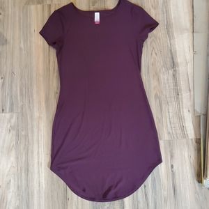 Maroon T-shirt style body-con dress